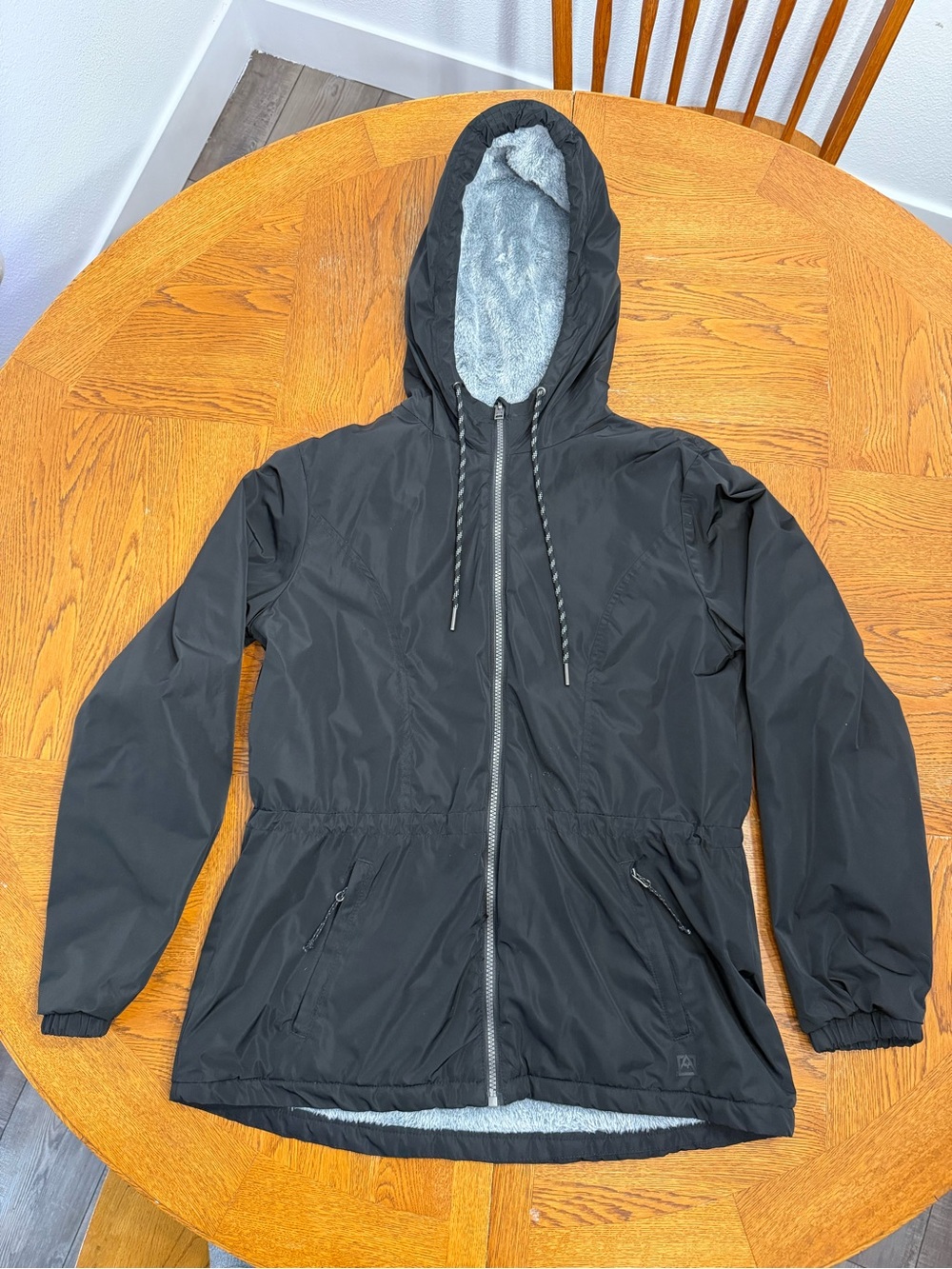 Avalanche Women’s Black Sherpa Fleece Lined Hooded Jacket Size Small
